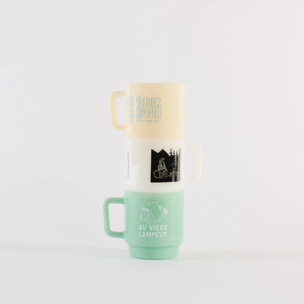 Au Vieux Campeur mugs